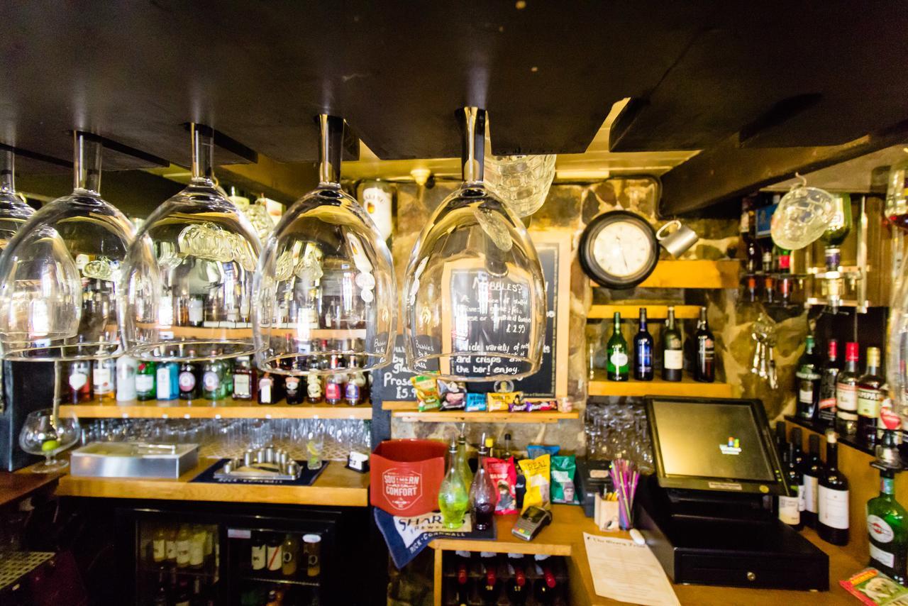 The Weary Friar Inn Pillaton Eksteriør billede